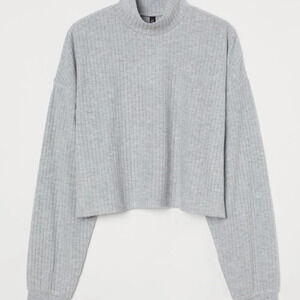 Cozy Light Heathered Gray Mock Neck  Crop Sweater Size Small